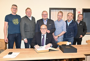 6 Jahre Wolfram Göll